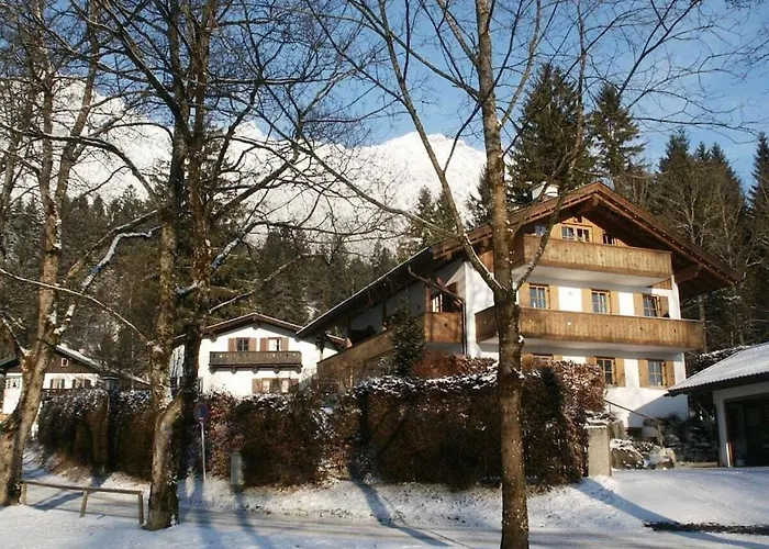 With 4 Bedrooms Tatil Evi *